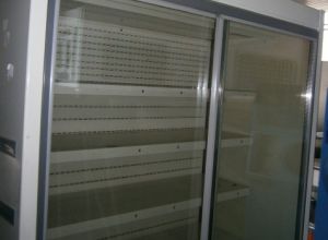 Fali üvegajtós hűtő